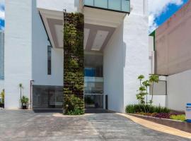 Wyndham Puebla Angelopolis，位于普埃布拉的酒店