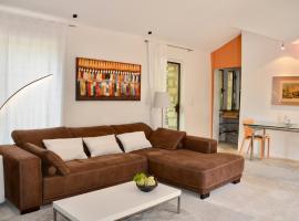 Les Cerisiers maison bertuli climatisé, Piscine chauffée, lit King size, classé 5 étoiles，位于奥佩德的酒店