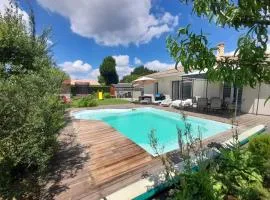 Gîte classé 4 étoiles - 6 P. avec piscine chauffée