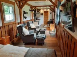 Living Legends - Tiny House auf den Wiesen der Edermühle