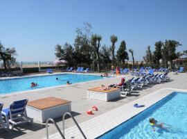 Punta Falconera camping & village，位于卡奥莱的酒店