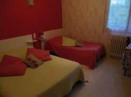 Hôtel-Restaurant La Vallée，位于Saint-Gilles-du-Vieux-Marché的酒店