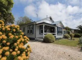 Lighthouse Retreat - Pet Friendly Free Wifi