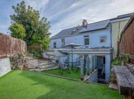 Cambrian Cottage - 3 Bedroom Cottage - Tenby，位于滕比的酒店