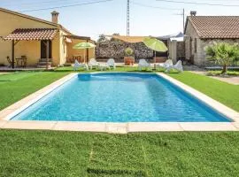 Stunning Home In Villanueva Del Duque