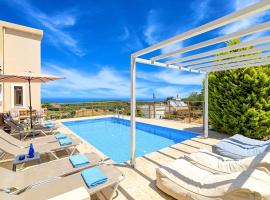 Cretan Sunny Villa Heated Pool，位于Kournás的别墅