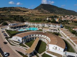 GH Santina Resort & SPA，位于瓦雷多利亚的酒店