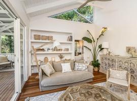 Bel Ombre - 4 BR rainforest retreat in Bangalow，位于班加洛的酒店