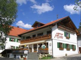 Gasthof Rössle，位于苏尔茨贝格的酒店