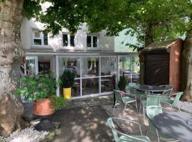 Hotel Horgenberg，位于Mitlödi的酒店