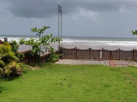 klub Khavana beachfront resort，位于Bhogwe的酒店