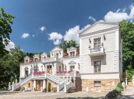 Pałac Tarnowskich Hotel & Restauracja & SPA，位于奥斯特罗维茨的酒店