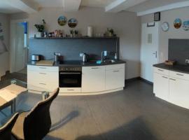 Fachwerk FeWo Schoningen，位于乌斯拉尔的酒店