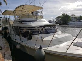 Houseboat Motel，位于亚历山德里亚贝的酒店