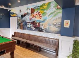 The Griffin Hotel，位于彭希登德雷斯的酒店
