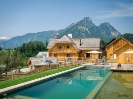 Schmiedgut Bad Aussee，位于巴特奥塞的带泳池的酒店