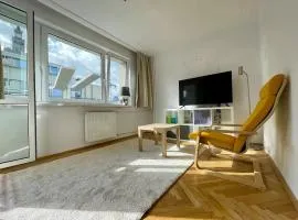 Super Apartament SAWA 2 Metro WiFi 500 mbs TV'50 Netflix HBO AppleTV+