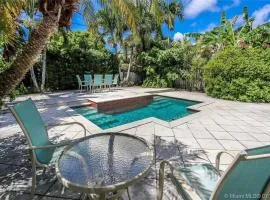 LoveLee Villa: Luxury Hollywood 4 Bedroom w/Pool