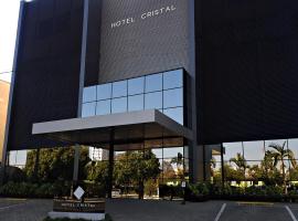 Hotel Cristal Rio Claro，位于里奥克拉鲁的酒店