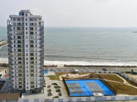 Oceanview Smart Home with Pool in Oniru-Lekki 1，位于莱基的海滩短租房