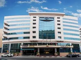 Landmark Summit Hotel