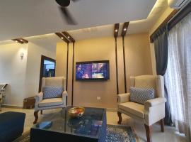 Luxury Moradabad Homestay，位于莫拉达巴德的酒店