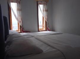 Yeski Homestay at Desa Wisata Bromo Mitra RedDoorz，位于岩望的酒店