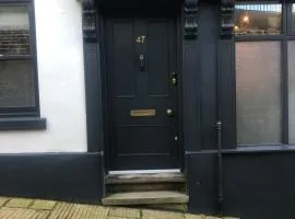 Former 16th Century Inn - In the heart of Macclesfield, gateway to the Peaks