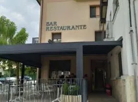 Hostal Restaurante Ibaisek