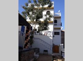 Private House with Garden and terrace in Aswan，位于阿斯旺的乡村别墅