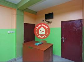 SPOT ON 82646 Hotel Sreya，位于Gosāba的酒店