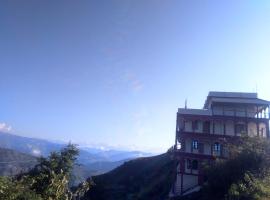 Last village，位于Lakhwār的酒店
