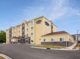 Microtel Inn & Suites by Wyndham Liberty NE Kansas City Area，位于利伯蒂自由大厅附近的酒店