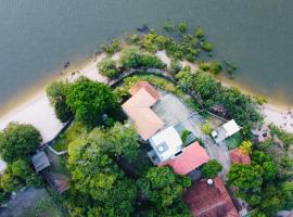 Alter do Chão Casa de praia nobre beira mar，位于阿尔特杜尚的酒店