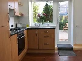 ACE Largs Ground Floor Apartment with Garden