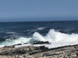 Hermanus Beach Club - St Tides House 19，位于赫曼努斯的度假园