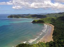 Arkadia Beach Resort by RedDoorz，位于沙璜的酒店