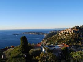 Stunning Penthouse with panoramic views of Eze Village and the French Riviera，位于艾日的低价酒店