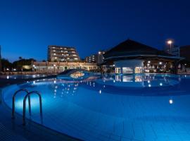 Savoy Beach Hotel & Thermal Spa，位于比比翁Bibione Spiaggia的酒店