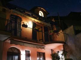 Casa Caroli - intera casa ad Alba, LANGHE UNESCO，位于阿尔巴的别墅