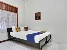 OYO Life 90539 Taman Borobudur Guest House Syariah