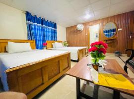 Asia hotel & restaurant larkana，位于Lārkāna的酒店