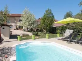 Les Trois Maisons