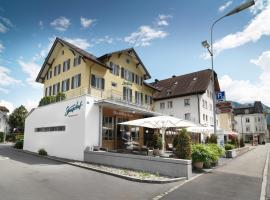 Boutique Hotel Stanserhof，位于施坦斯Wirzweli J-bar附近的酒店