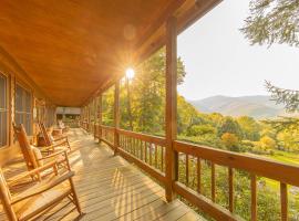 Mount Mitchell Eco Retreat，位于Busick的山林小屋