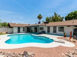 Amazing Mesa Home with Basement! Sleeps 18!