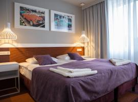 Hotel Quattro，位于什切齐内克的酒店