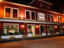 Hostal Restaurante La Bartola，位于Santa Cruz的家庭/亲子酒店