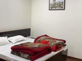 SHRI Narayan Residency (Resort)，位于Gupta Kāshi的酒店