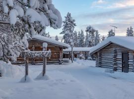 Kuukkeli Log Houses Porakka Inn，位于萨利色尔卡的乡村别墅